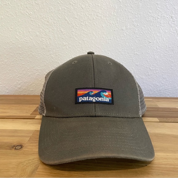 Patagonia Unisex Gray Wave Print Logo Trucker Hat - Picture 9 of 12